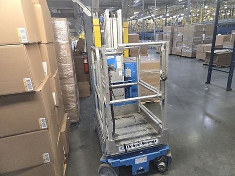 2016 GENIE GR-20 Vertical Lift 18-20' Elec Self Propelled