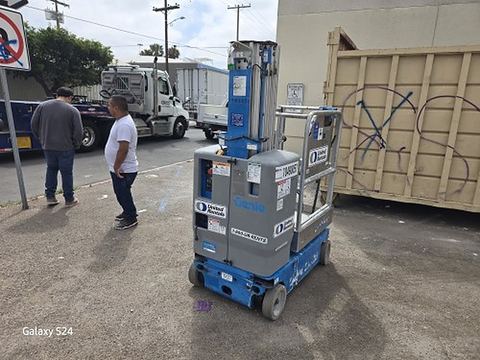 2016 GENIE GR-20 Vertical Lift 18-20' Elec Self Propelled