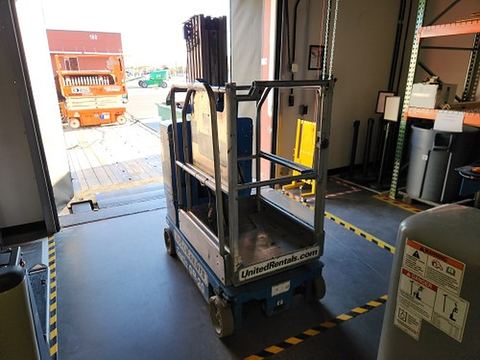 2016 GENIE GR-20 Vertical Lift 18-20' Elec Self Propelled