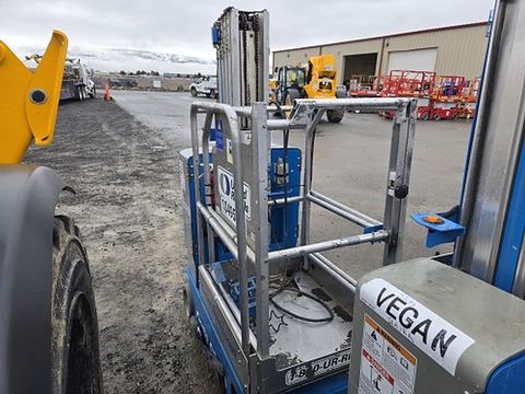 2016 GENIE GR-20 Vertical Lift 18-20' Elec Self Propelled