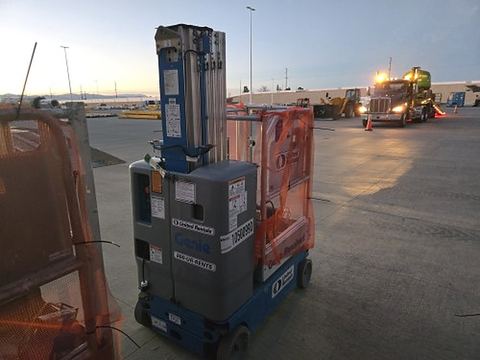 2016 GENIE GR-20 Vertical Lift 18-20' Elec Self Propelled