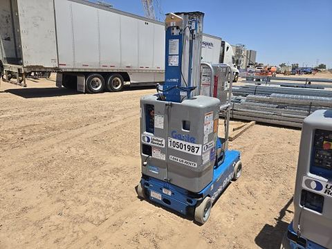 2016 GENIE GR-20 Vertical Lift 18-20' Elec Self Propelled