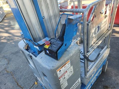 2016 GENIE GR-20 Vertical Lift 18-20' Elec Self Propelled