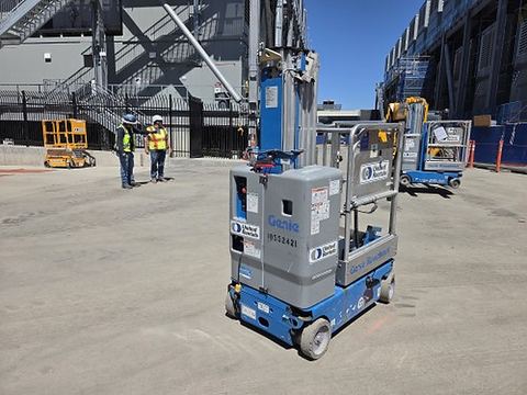 2016 GENIE GR-20 Vertical Lift 18-20' Elec Self Propelled
