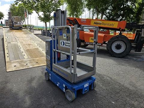 2016 GENIE GR-20 Vertical Lift 18-20' Elec Self Propelled