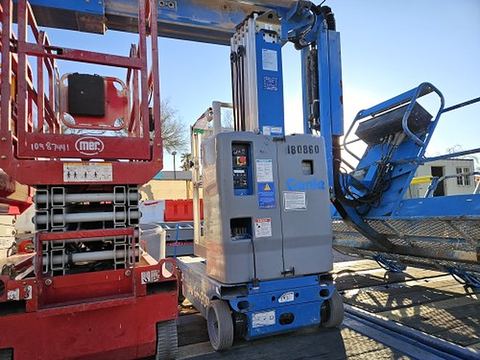 2016 GENIE GR-20 Vertical Lift 18-20' Elec Self Propelled