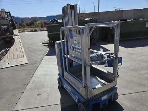 2016 GENIE GR-20 Vertical Lift 18-20' Elec Self Propelled