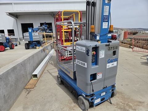 2016 GENIE GR-20 Vertical Lift 18-20' Elec Self Propelled