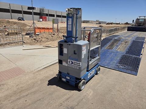 2016 GENIE GR-20 Vertical Lift 18-20' Elec Self Propelled