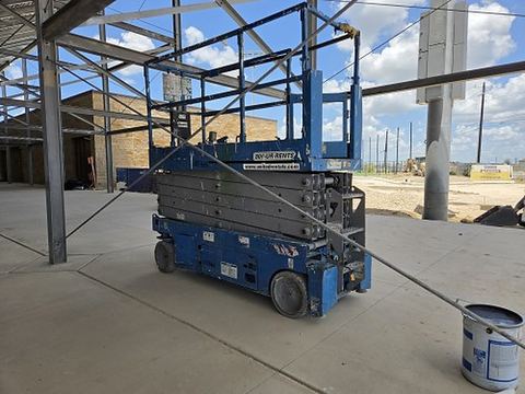 2016 GENIE GS-3232 Scissor Lift 30-33' Electric 32" Wide