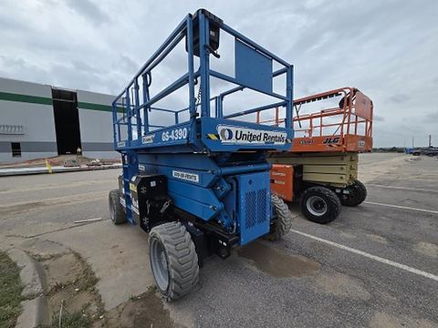 2016 GENIE GS-4390 RT Scissor Lift 36-49' Ic 4Wd