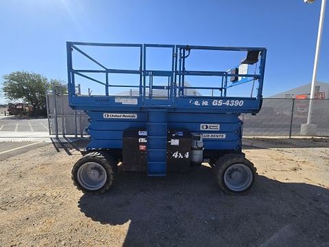 2016 GENIE GS-4390 RT Scissor Lift 36-49' Ic 4Wd