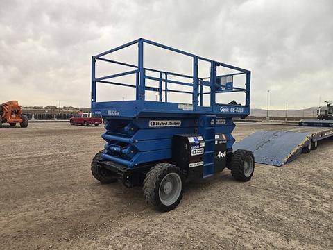 2016 GENIE GS-4390 RT Scissor Lift 36-49' Ic 4Wd