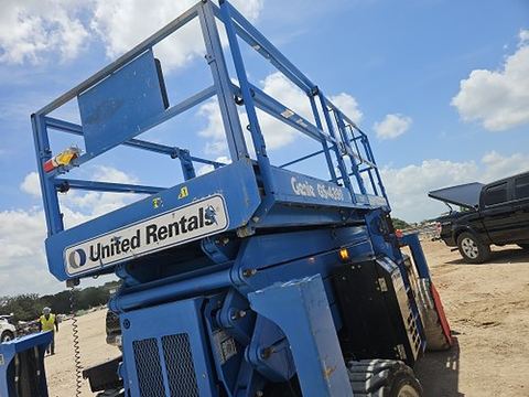 2016 GENIE GS-4390 RT Scissor Lift 36-49' Ic 4Wd