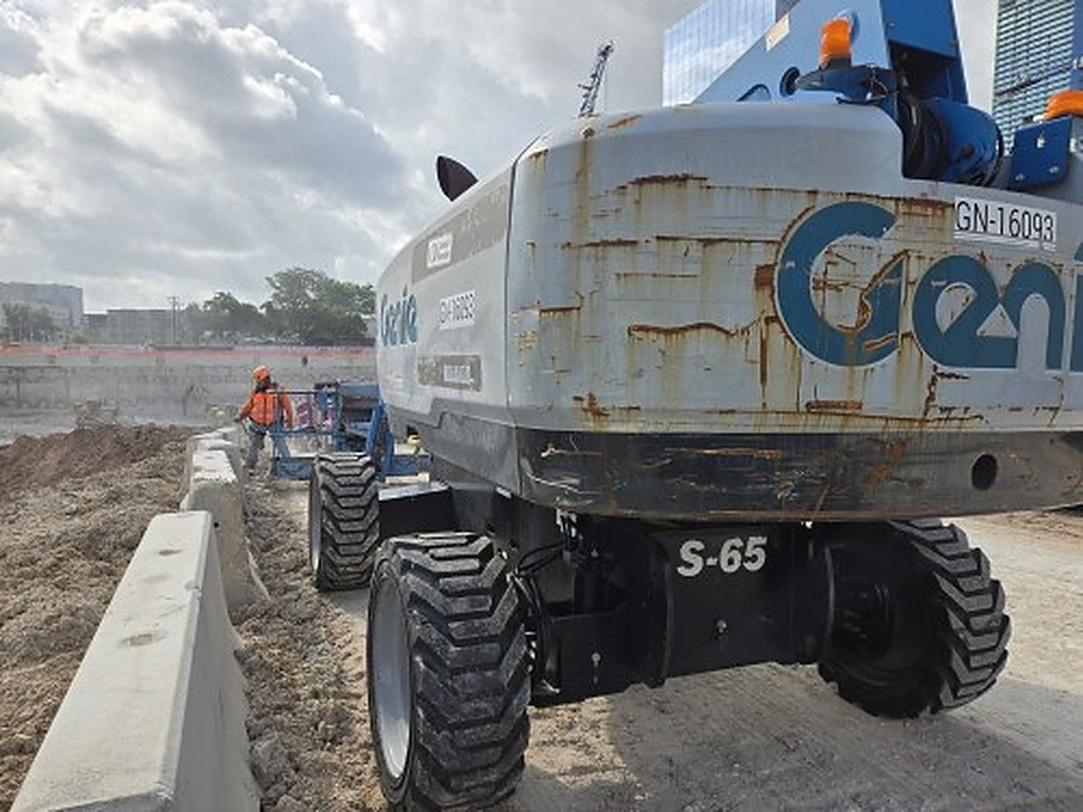 GENIE S-65 photo 2