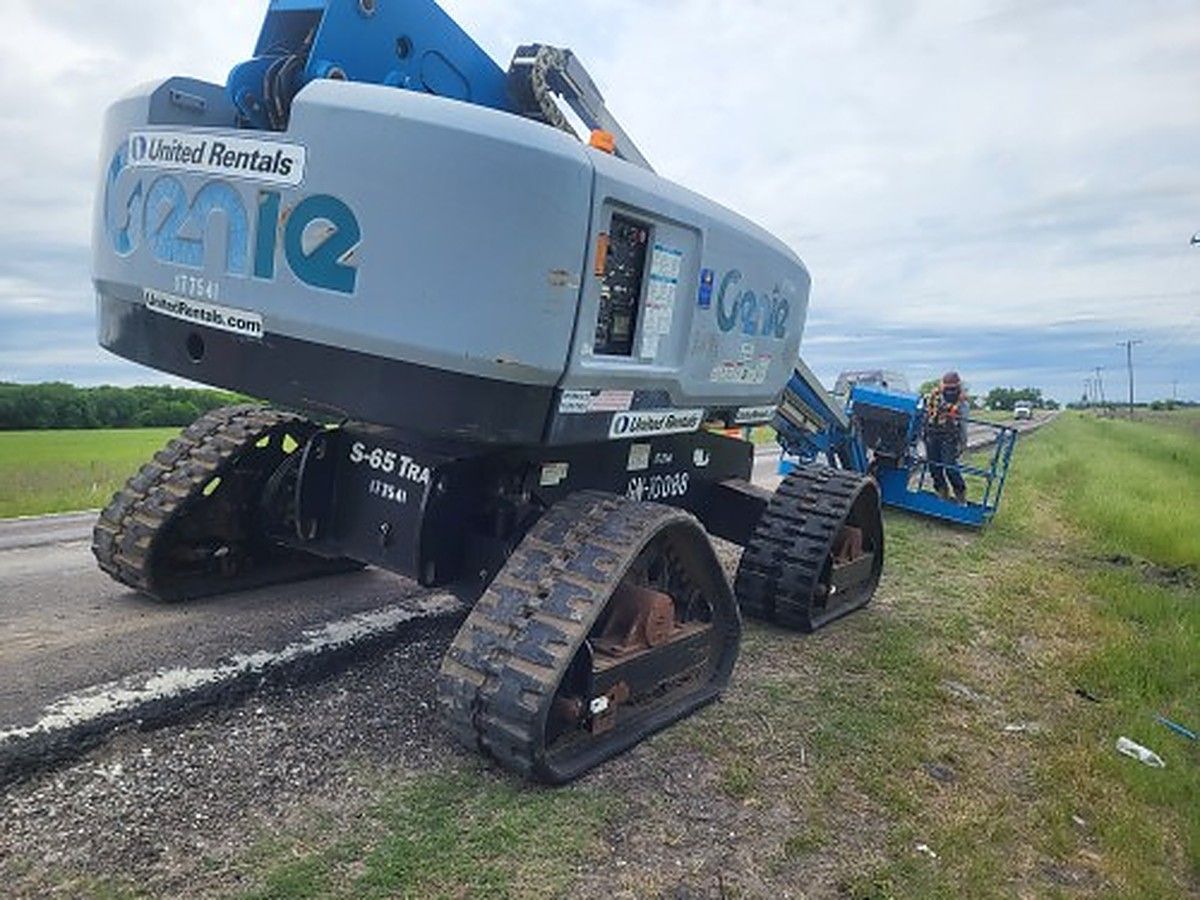 GENIE S-65TRAX photo 3
