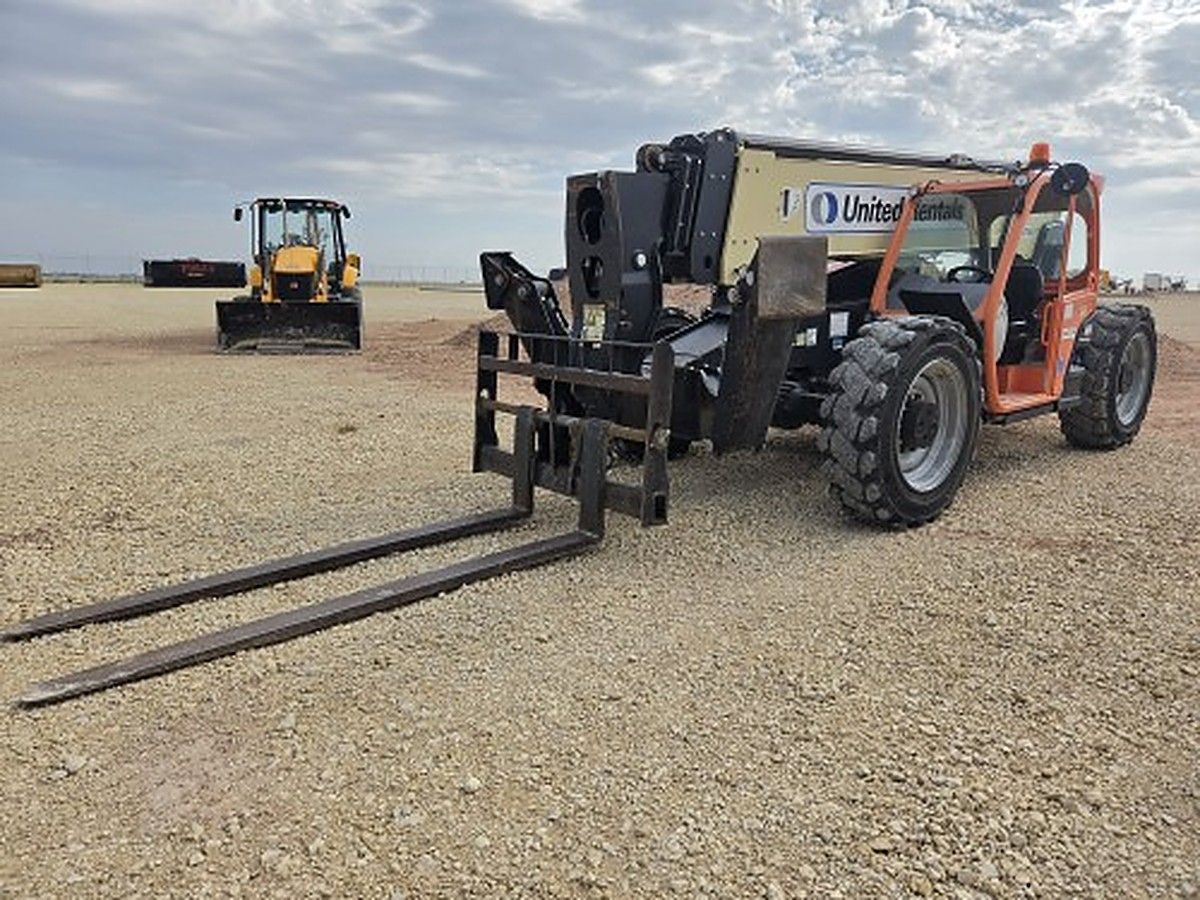 JLG 1055 photo 2