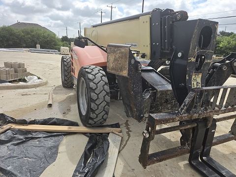 2016 JLG 1055 Forklift Variable Reach 10000# 50'-62'
