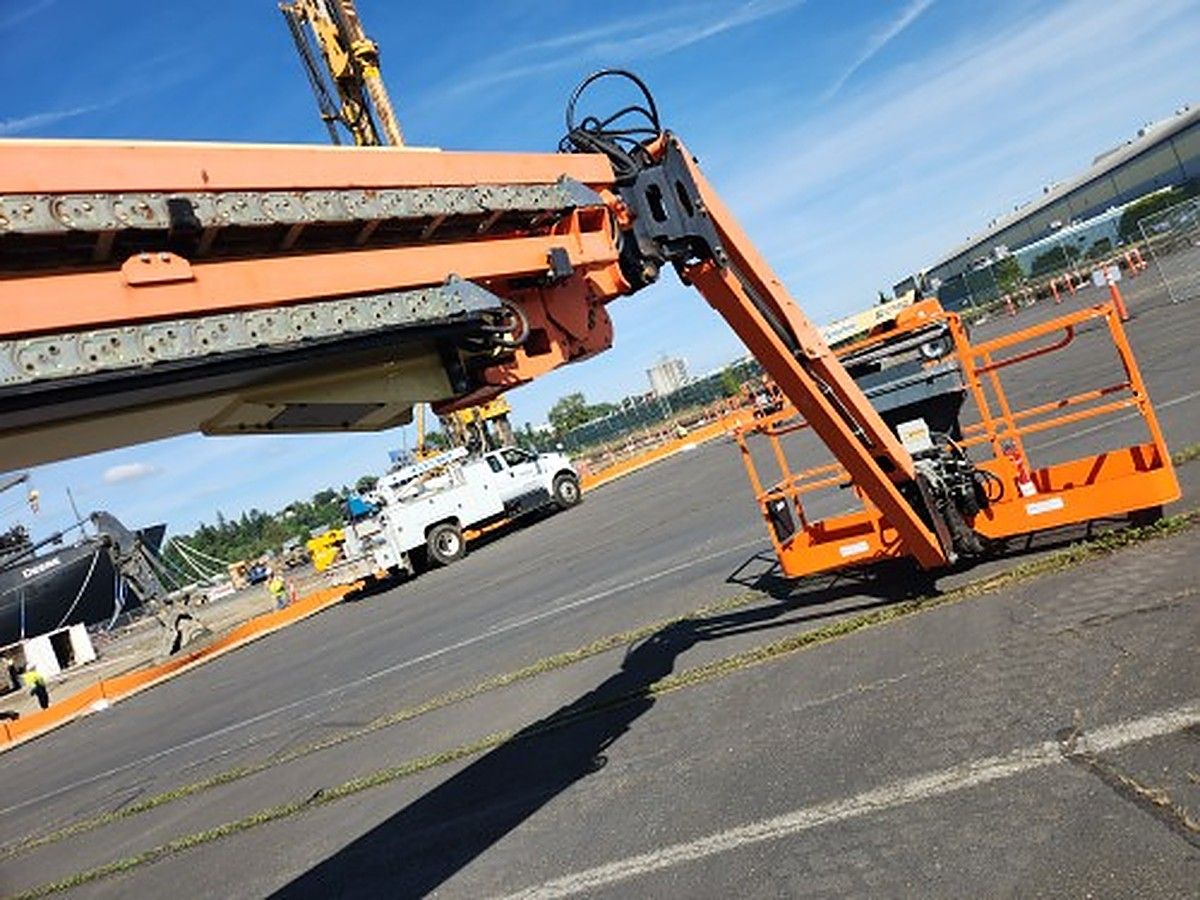 JLG 1350SJP photo 7