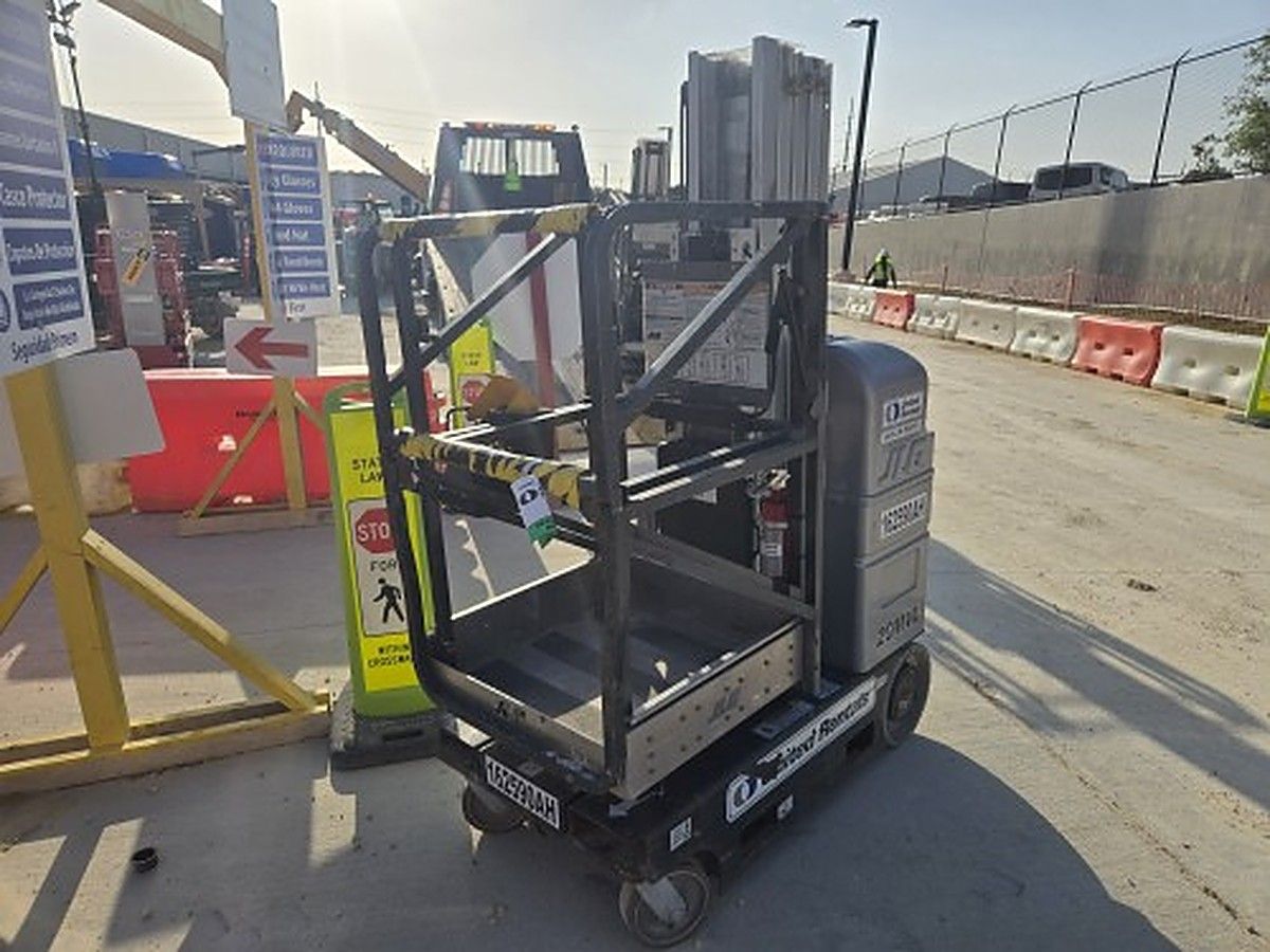 JLG 20MVL photo 3