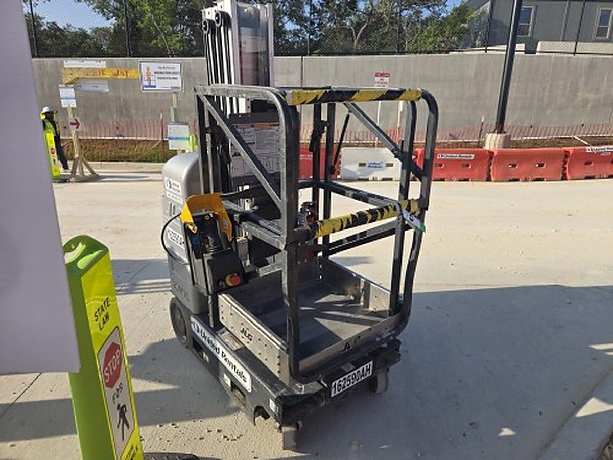 JLG 20MVL photo 8