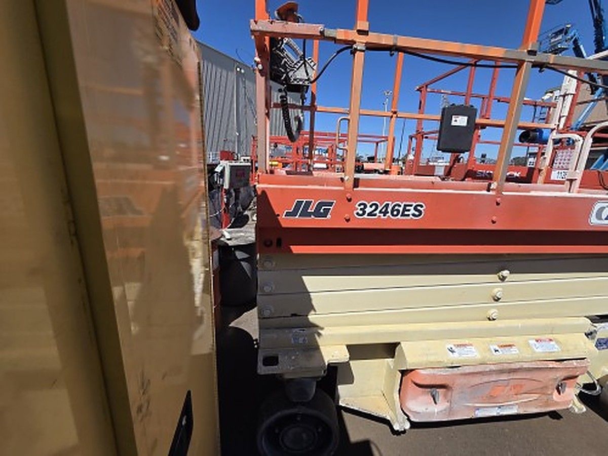 JLG 3246ES photo 14
