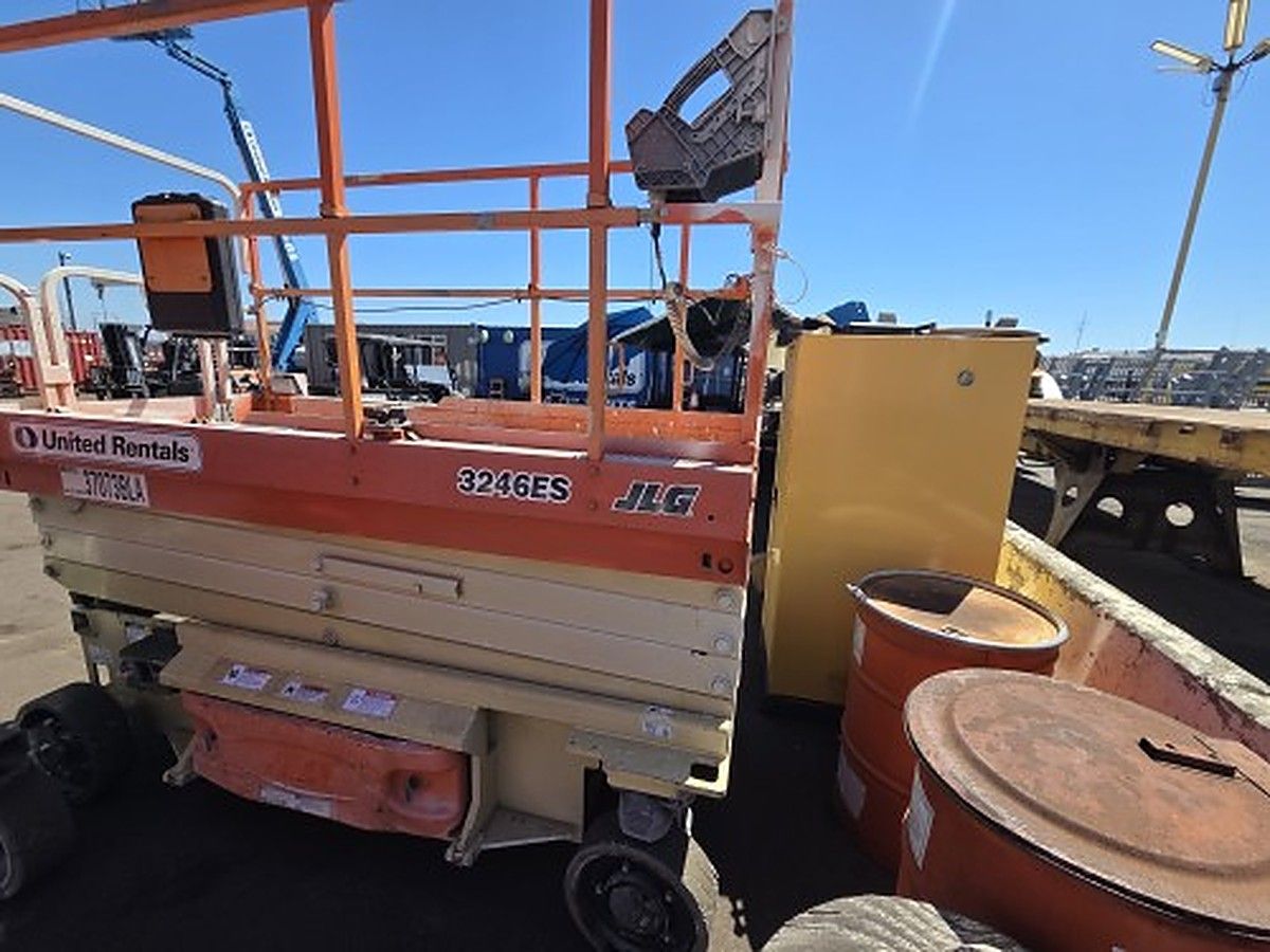 JLG 3246ES photo 10