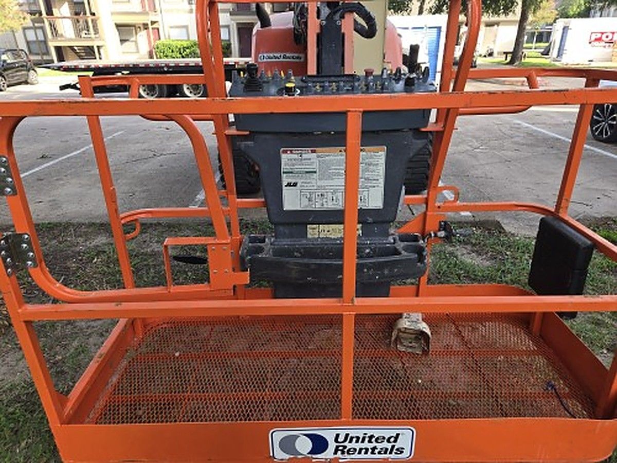 JLG 450AJ photo 2