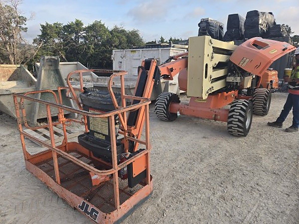 JLG 450AJ photo 2