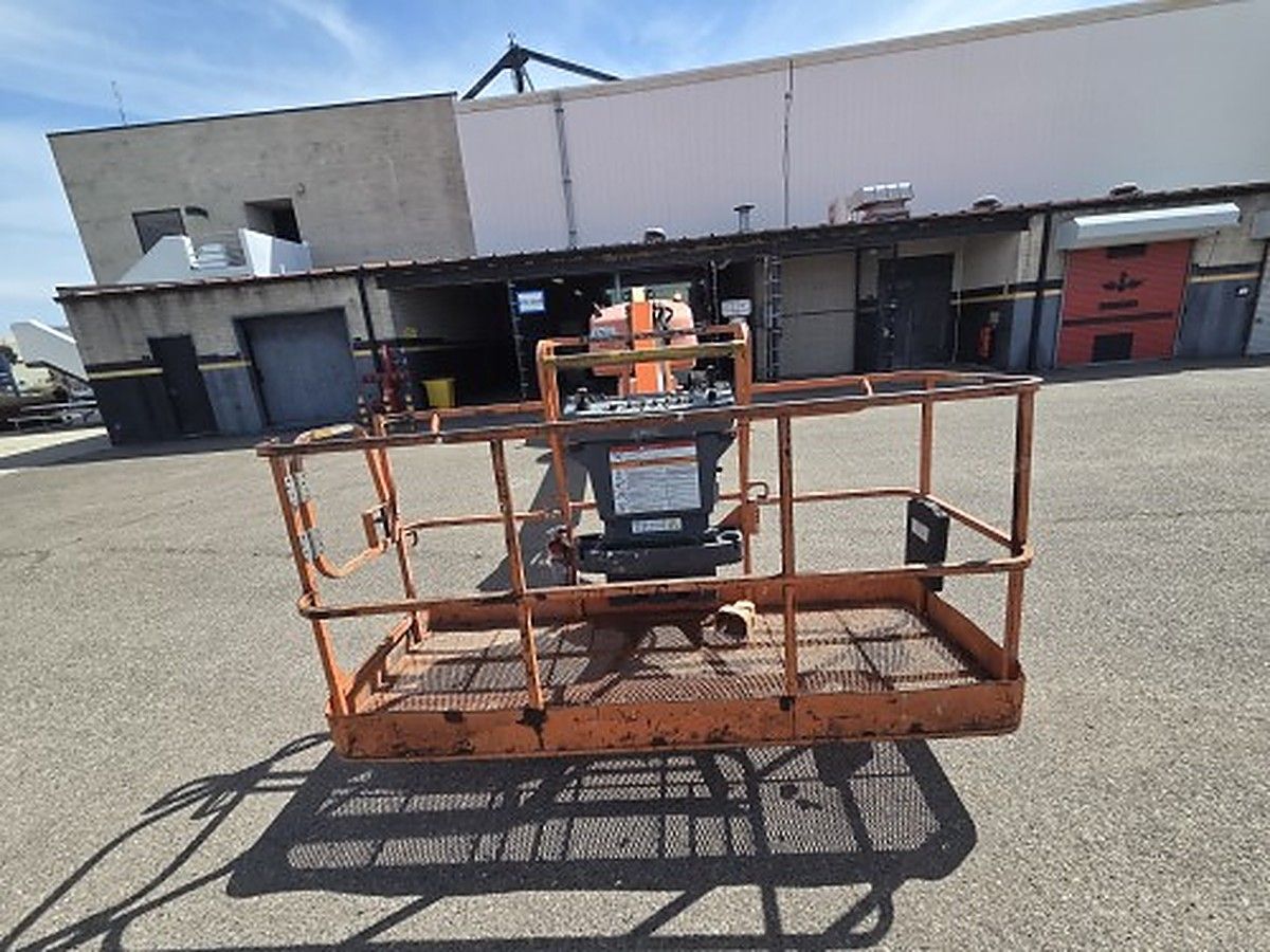 JLG 460SJ photo 7