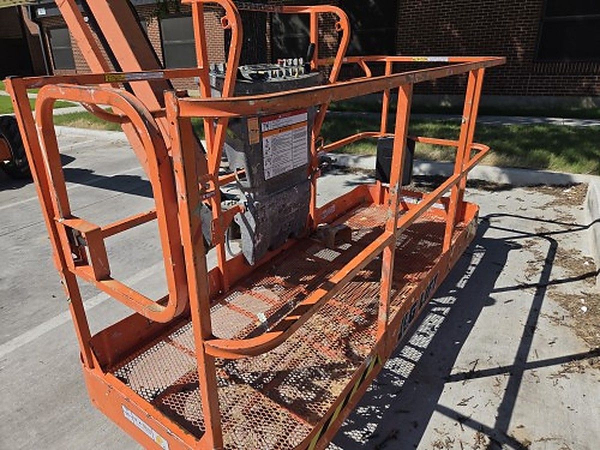JLG 460SJ photo 5