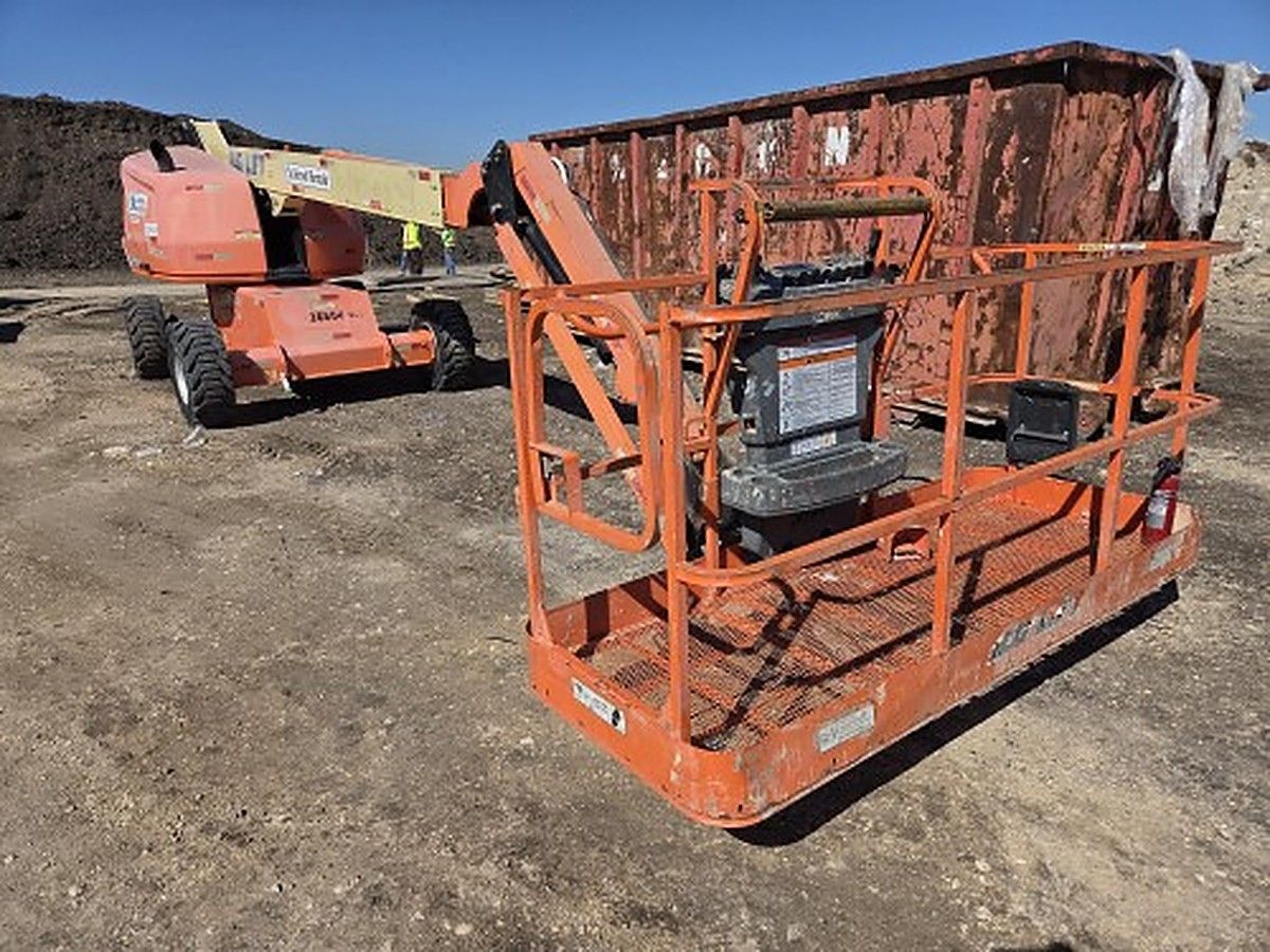 JLG 460SJ photo 9