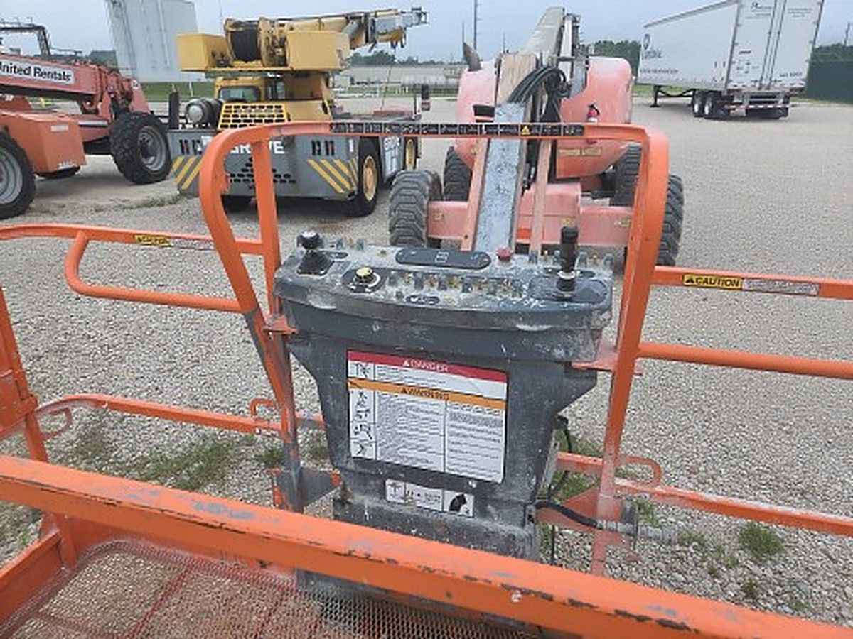 JLG 600AJ photo 5