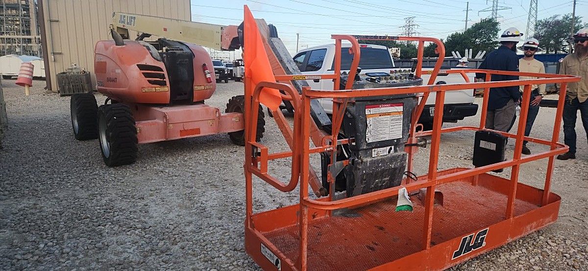 JLG 600AJ photo 8