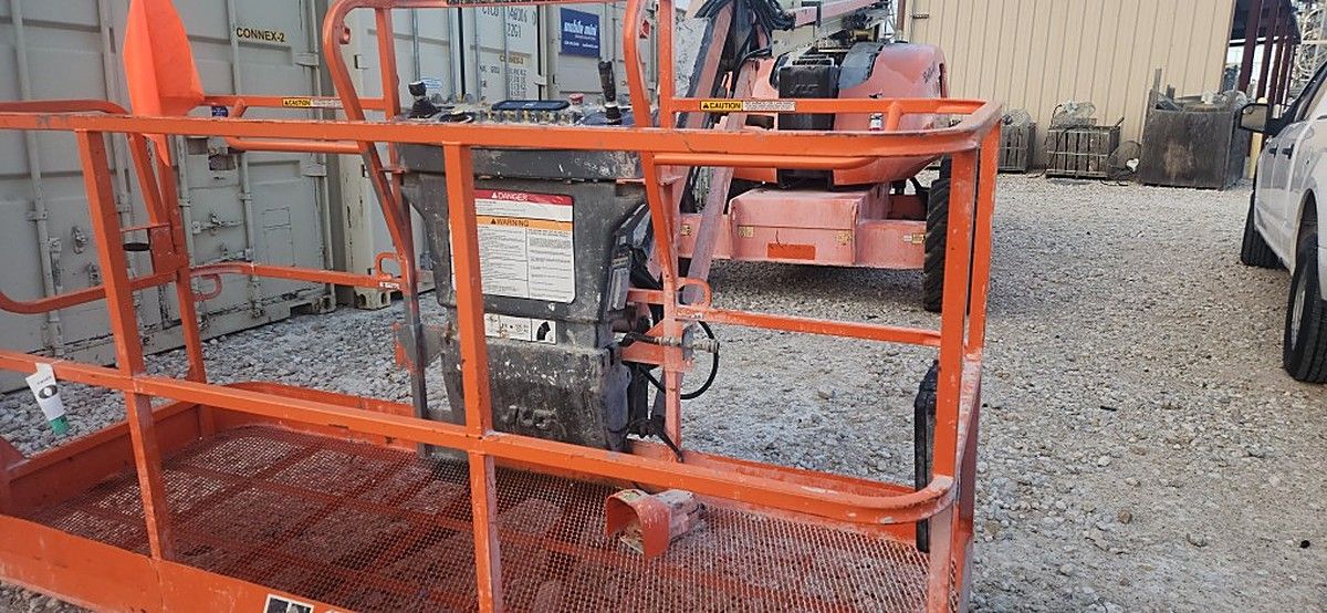 JLG 600AJ photo 9