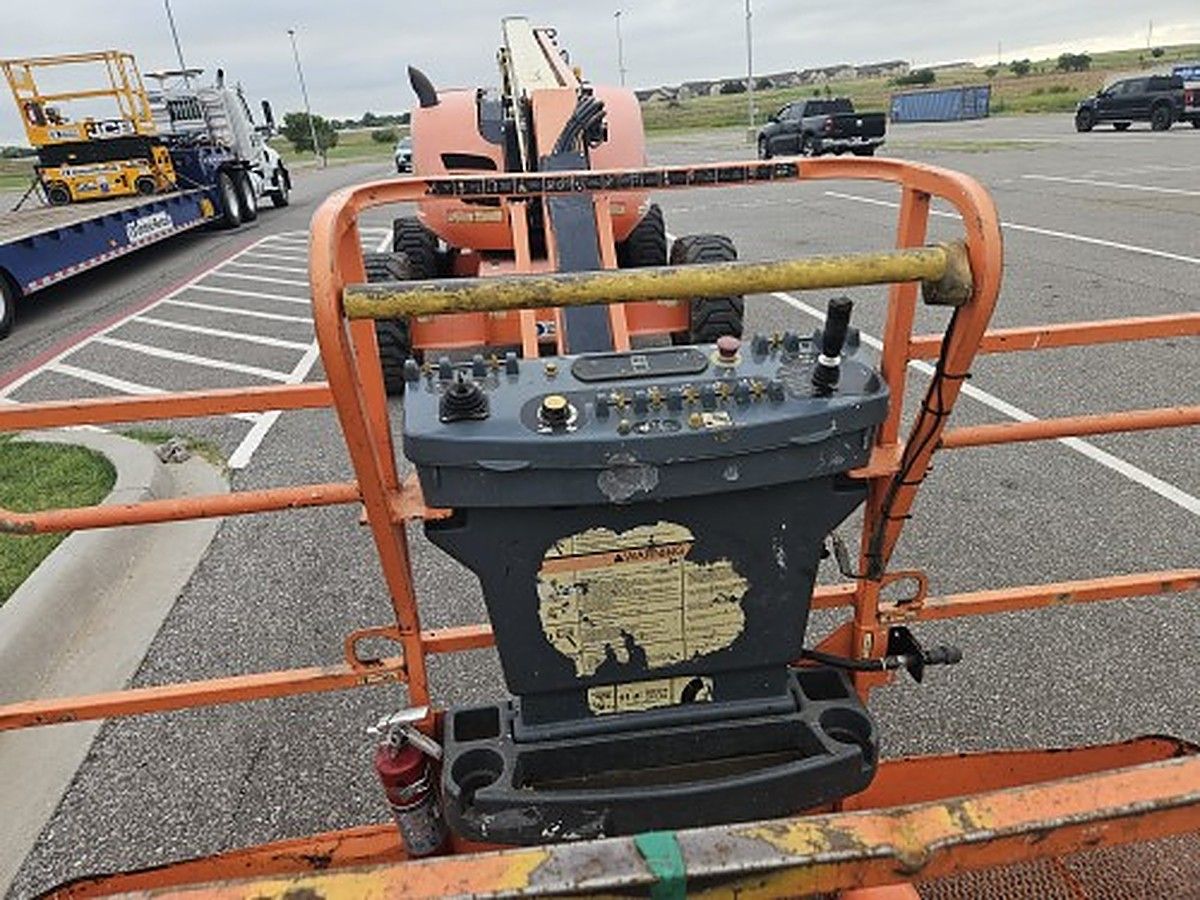 JLG 600AJ photo 4