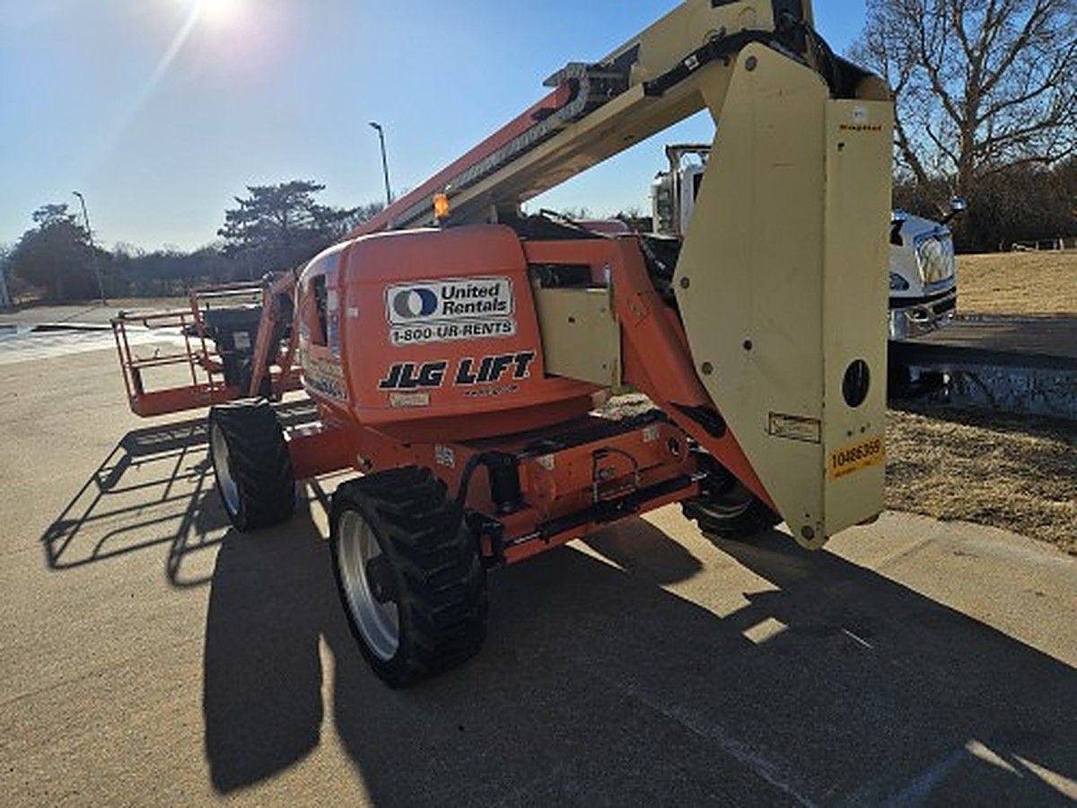 JLG 600AJ photo 2