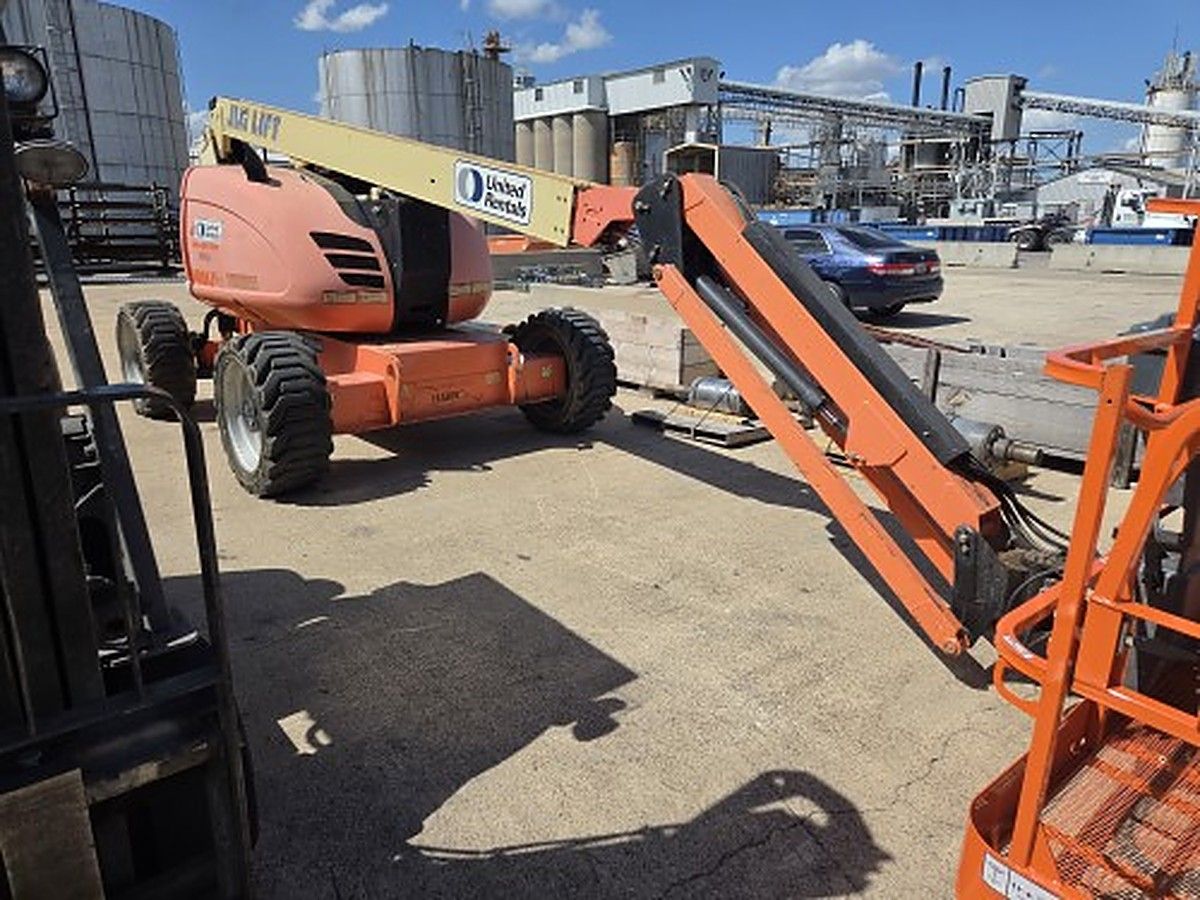 JLG 600AJ photo 2