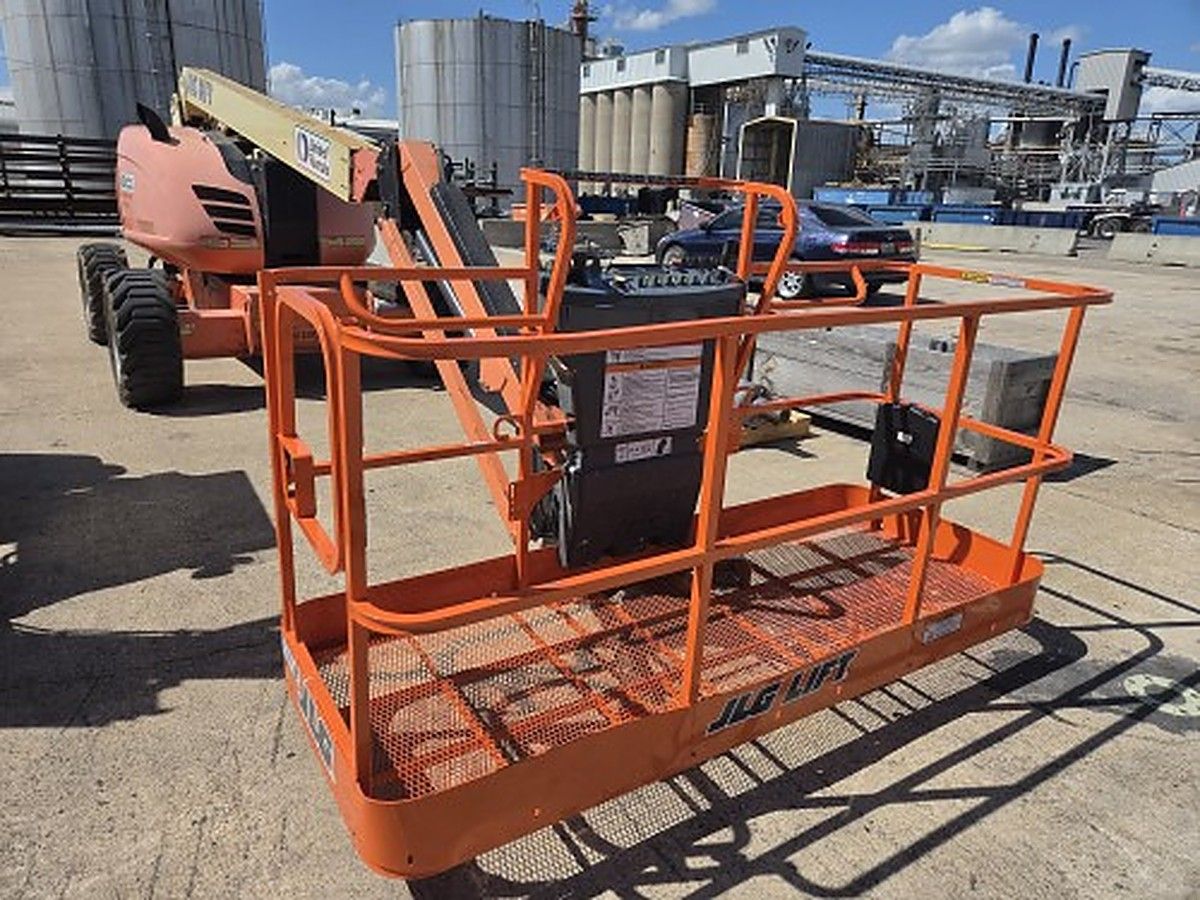JLG 600AJ photo 5