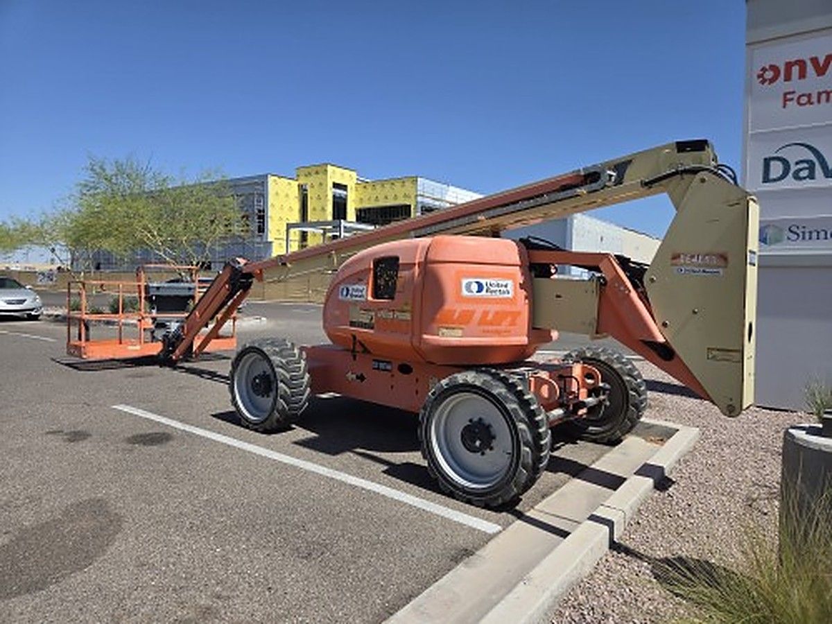 JLG 600AJ photo 3
