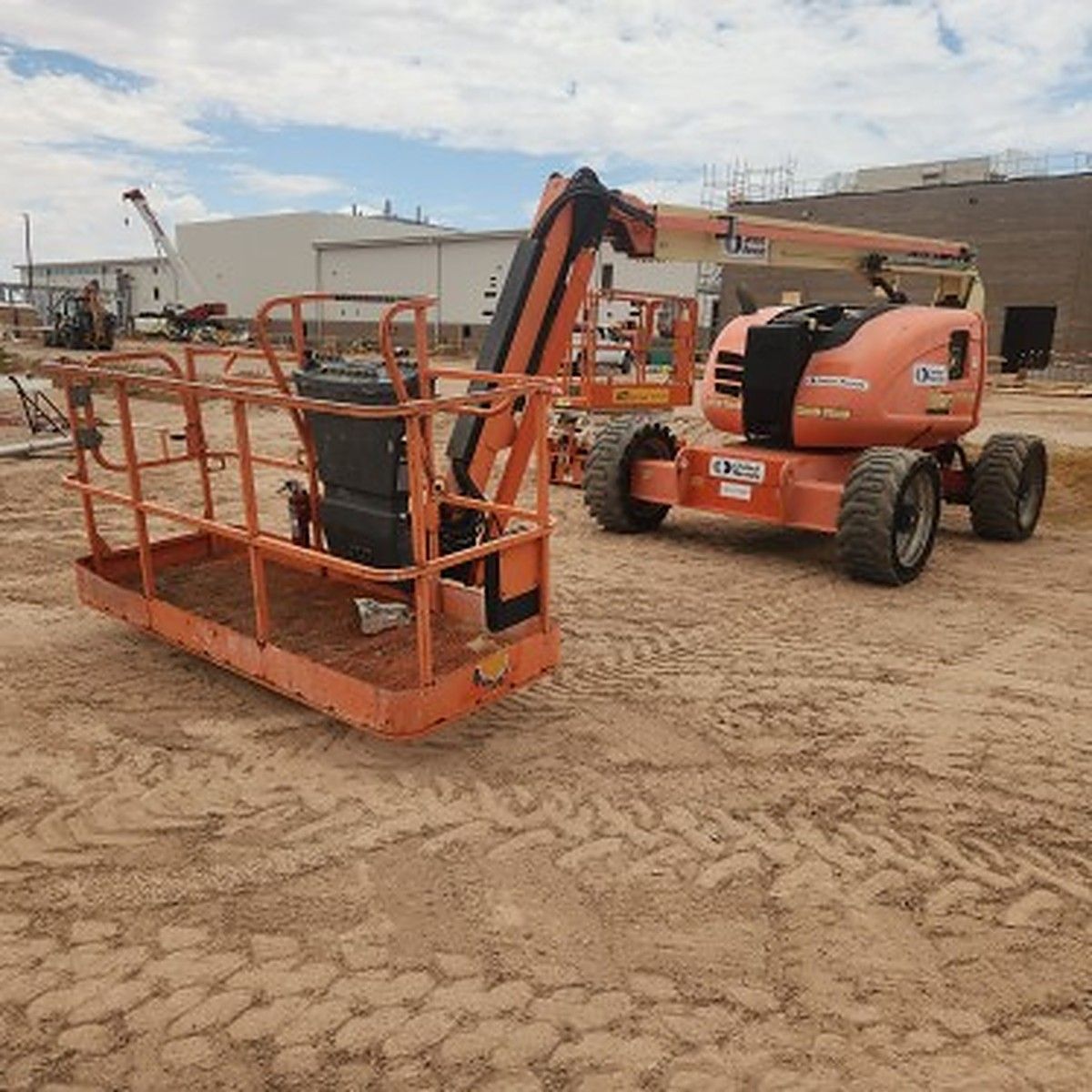 JLG 600AJ photo 2