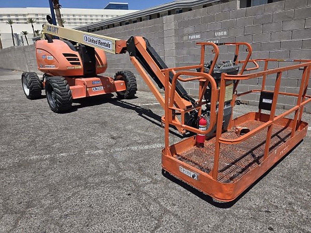 JLG 600AJ photo 4