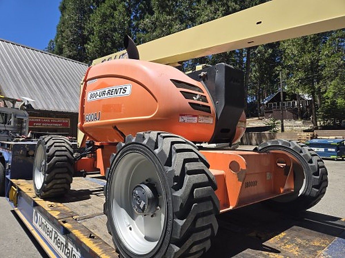 JLG 600AJ photo 2