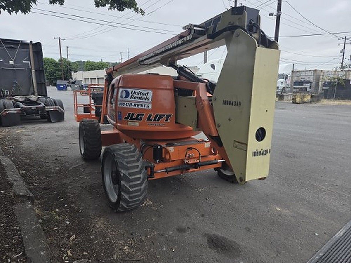 JLG 600AJ photo 2
