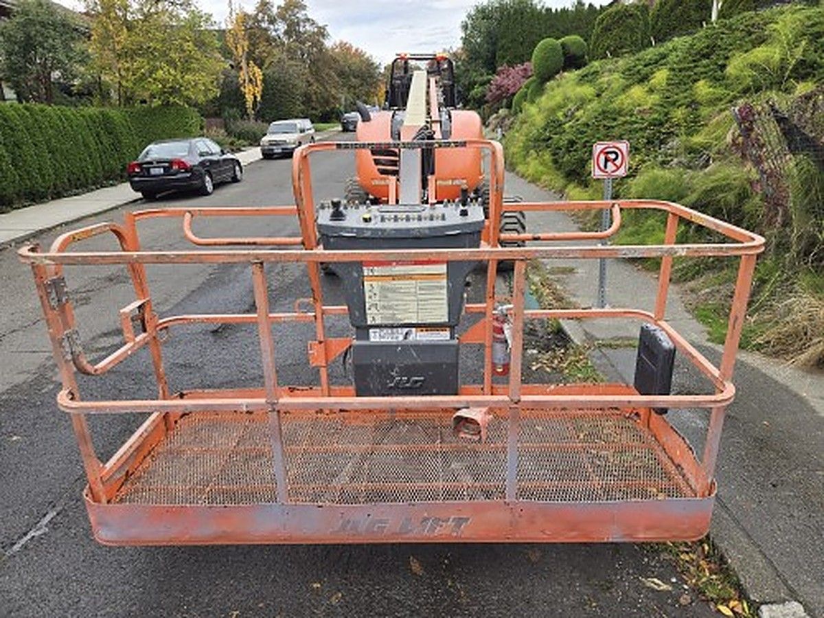 JLG 600AJ photo 7