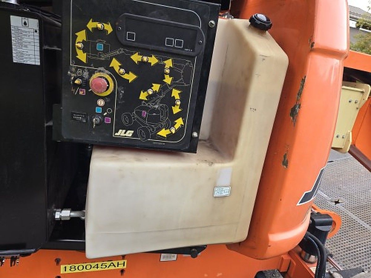 JLG 600AJ photo 8
