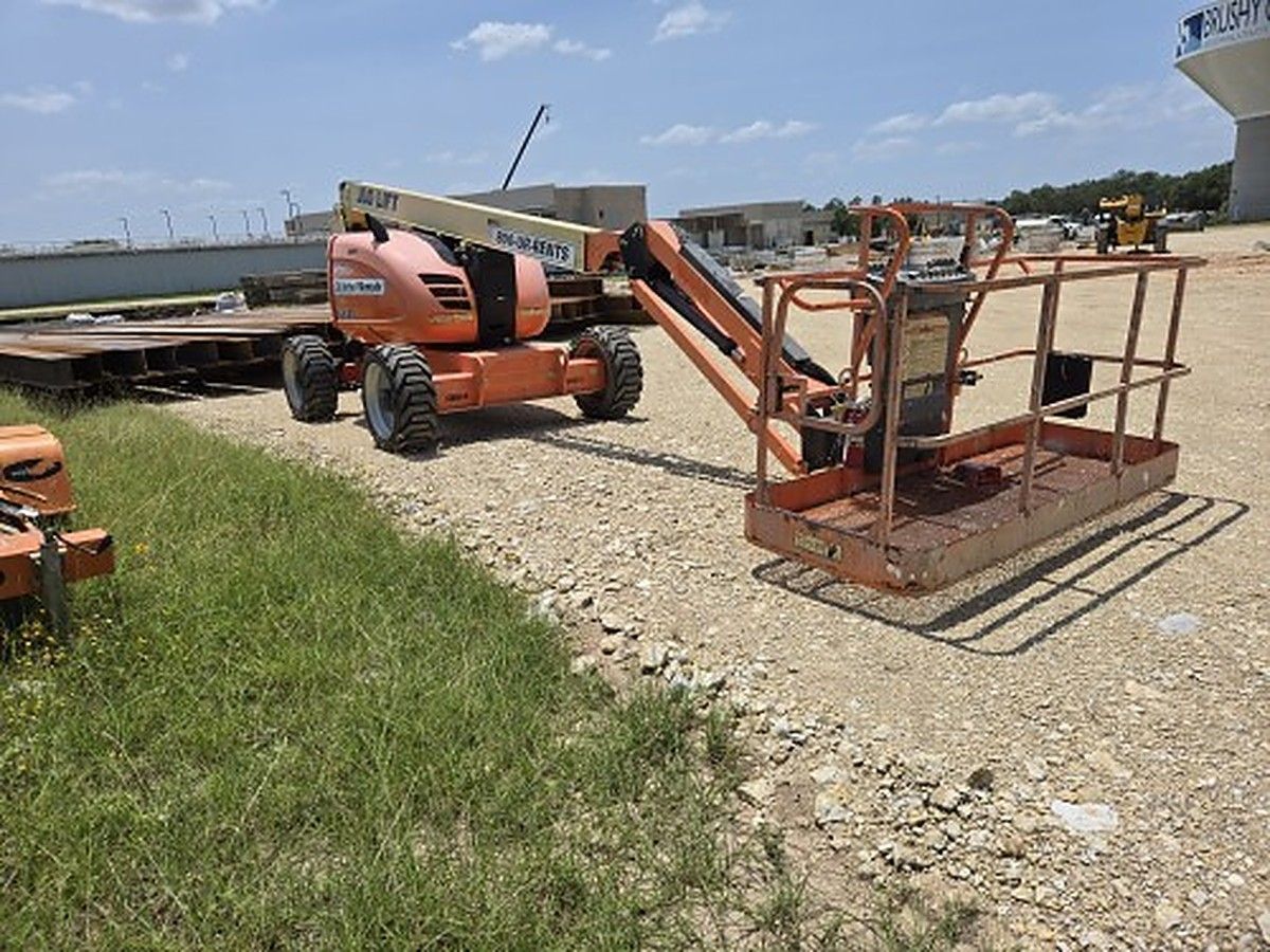 JLG 600AJ photo 2