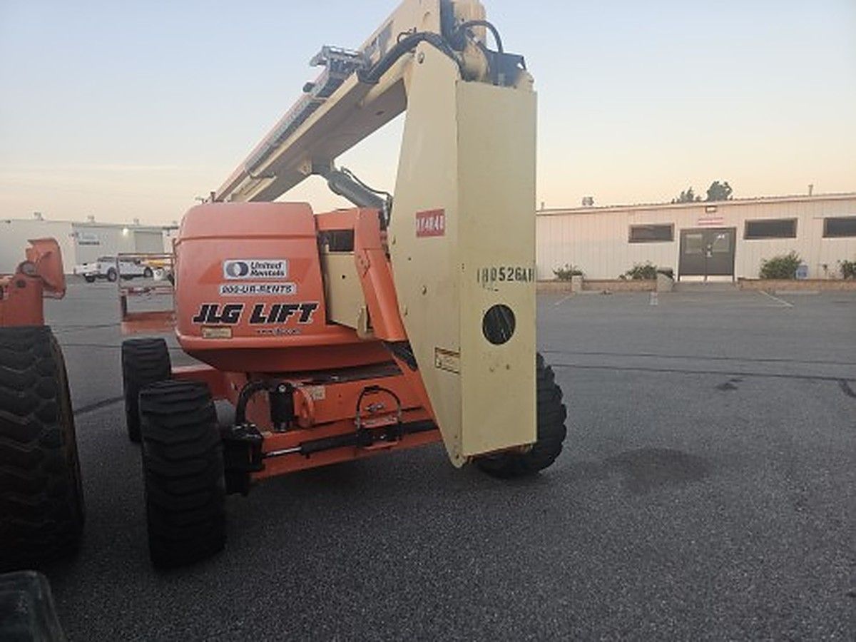 JLG 600AJ photo 2