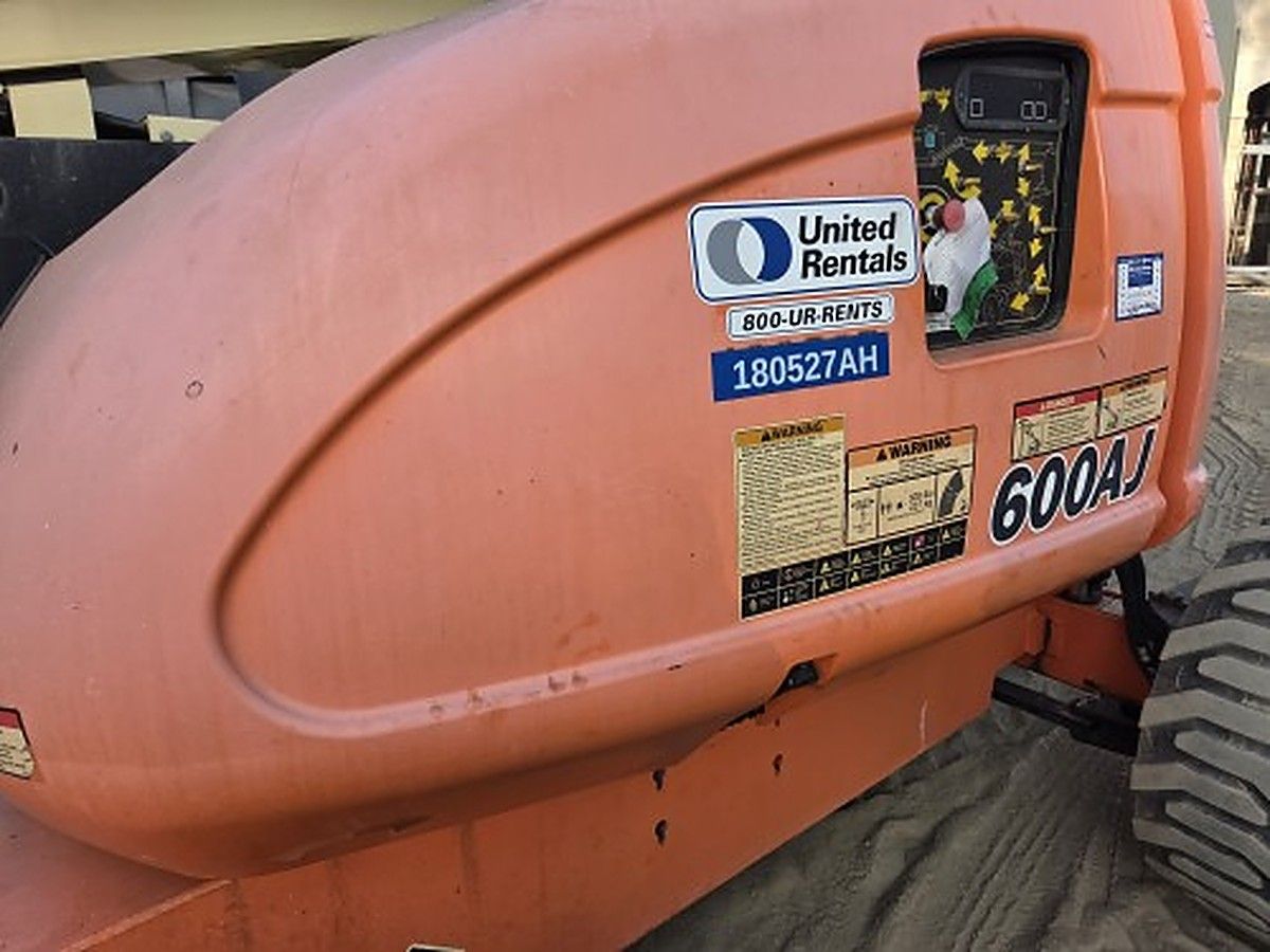 JLG 600AJ photo 3