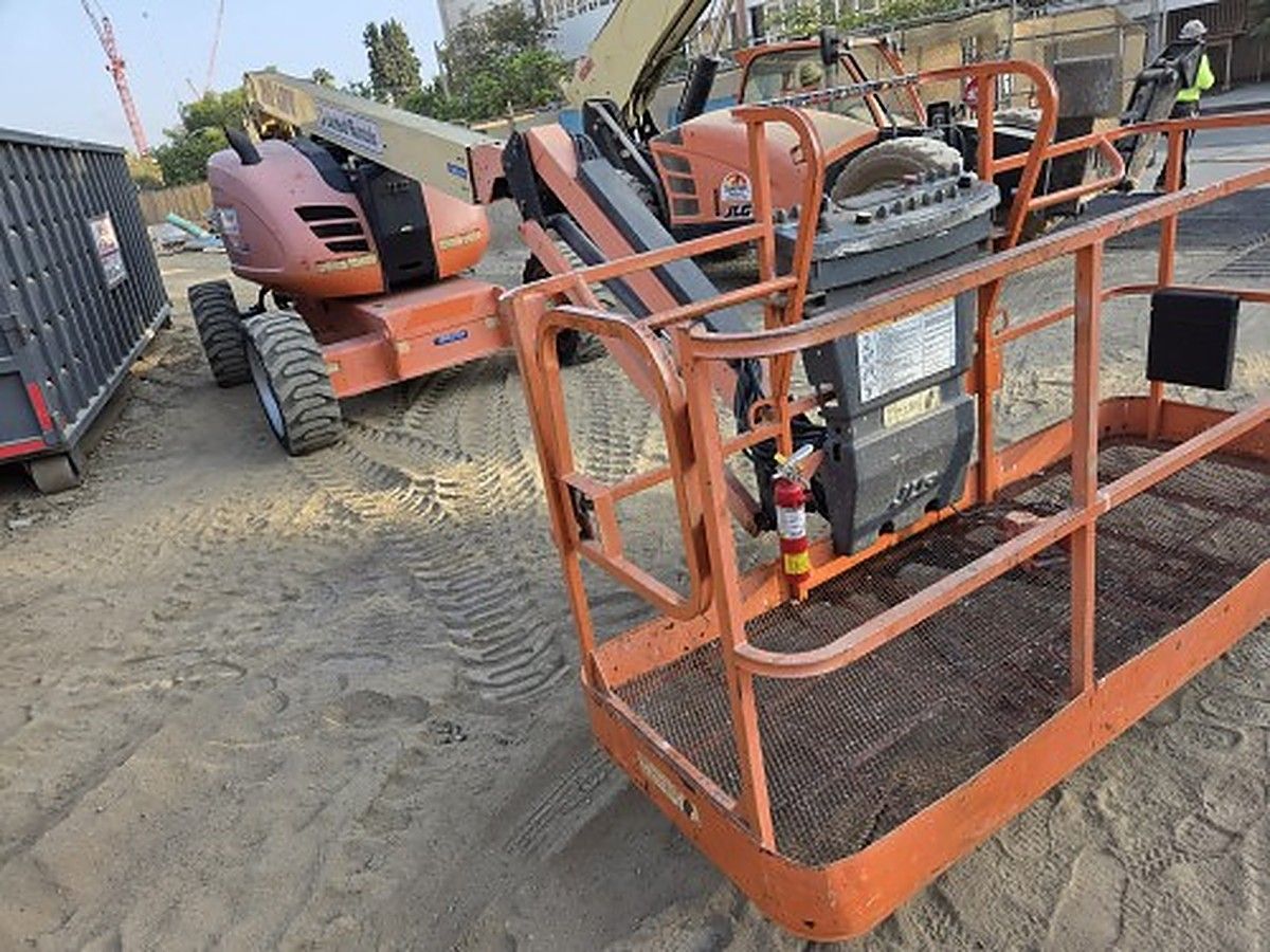 JLG 600AJ photo 4